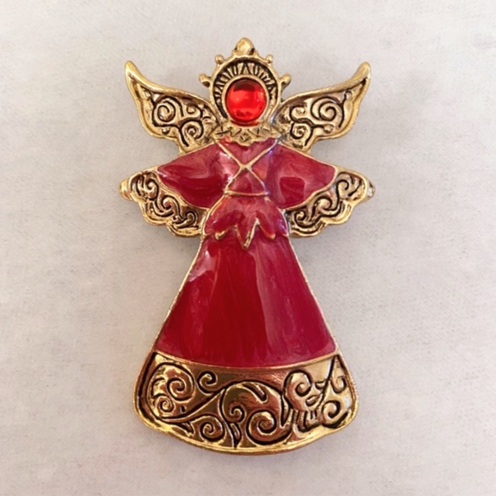 ($5) Red Angel Pin Brooch